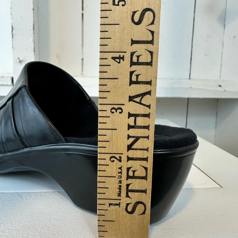 Clarks Bendables Slip-On Clogs Women’s Size 9.5 Classic Black Like New Leather - Picture 9 of 11